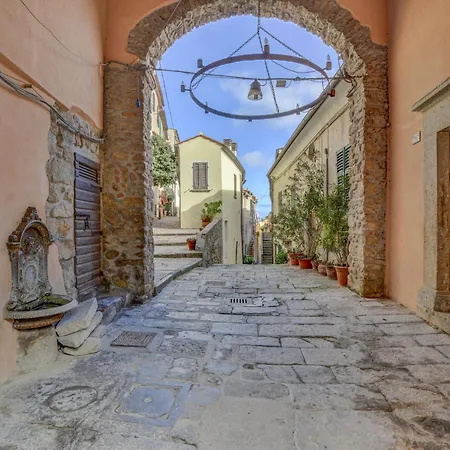 Sant'agabito By Interhome * Марчана